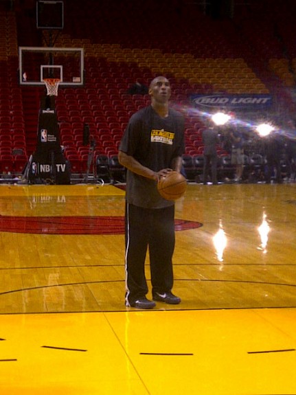 Kobe Bryant Stays In Heat Arena After Loss To Work On His Jump Shot [Video]