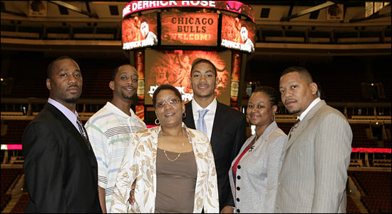 NBA MVP Derrick Rose’s Brother Has An Arrest Warrant Issued