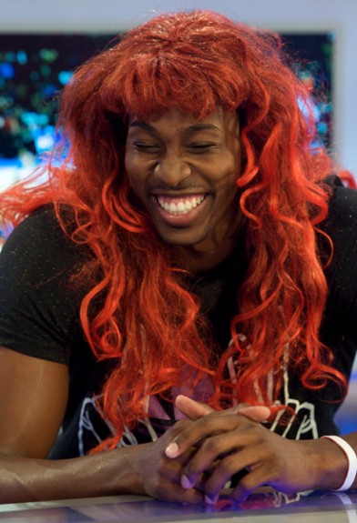 Dwight Howard Rocks A Red Wig In Madrid [Photos]