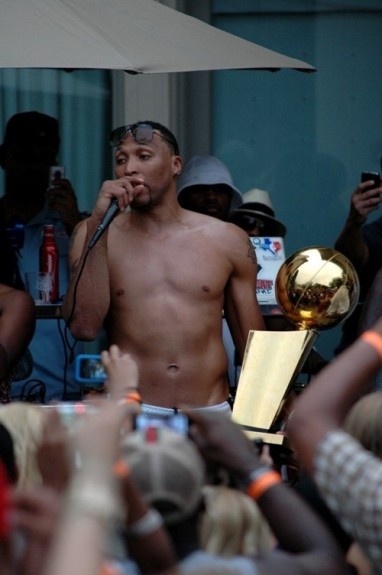 Shawn Marion Hosts A Pool Party To Celebrate The Mavs Championship [Photos]