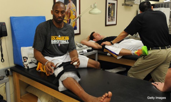 Kobe Bryant Has Right Knee Procedure In Germany
