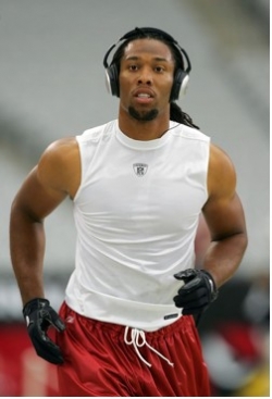 WR Larry Fitzgerald Resigns With The Cardinals For $120 Million