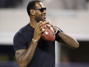 LeBron James Dons Pads To Workout With High School Football Team