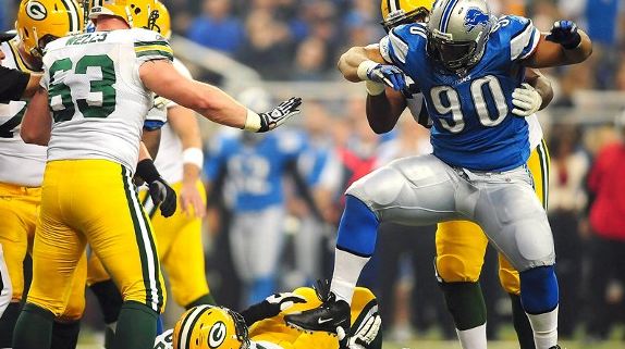 NFL Suspends Lions Ndamukong Suh For 2 Games Without Pay