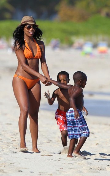 The Assist: Gabrielle Union Hits The Beach In Miami [Photos]