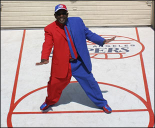 Clippers tell super fan ‘Clipper Darrell’ to stop using the name