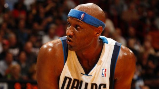 Lamar Odom and Mavs owner Mark Cuban had an argument during halftime Saturday