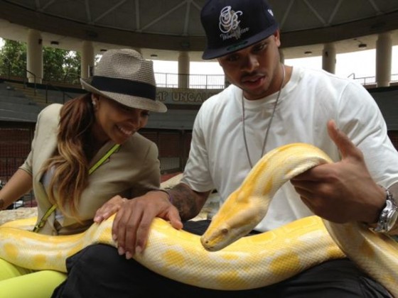 Shannon Brown & wife Monica hang out at Miami’s Jungle Island [photos]