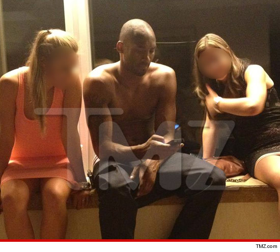 Kobe Bryant spotted shirtless in a Barcelona club [photos]