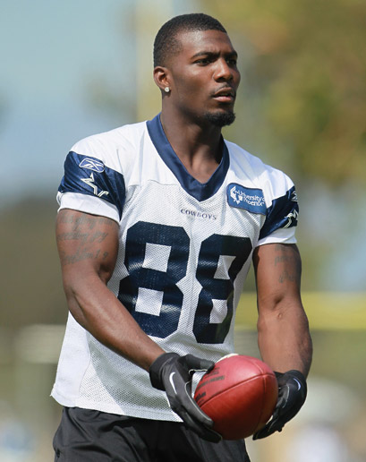 Cowboys Dez Bryant arrested on domestic violence charge
