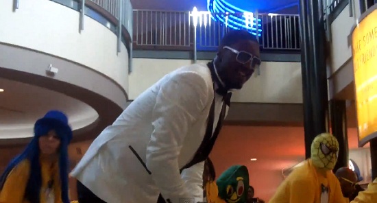 Pacers Roy Hibbert has “Gangnam Style” Flash mob in a mall [video]