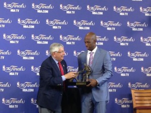 NBA-Commissioner-David-Stern-presents-Chauncey-Billups-the-Twyman-Stokes-Award.-Photo-via-@NBA