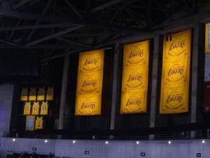 Lakers-banners-staples