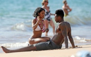 Teyana-Taylor-spends-a-day-at-the-beach-with-Iman-Shumpart-
