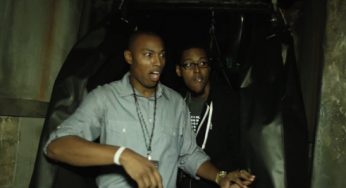 Clippers Caron Butler, Ryan Hollins & Trey Thompkins hit up “Halloween Horror Nights” [video]