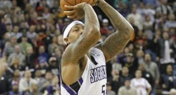 Kings James Johnson hits a buzzer beating 3 for win over Knicks [video]