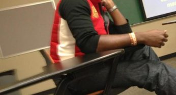 EX NFL QB Vince Young looks sleepy & puffy in class at The University of Texas [photos]