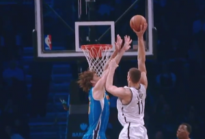 ibrook-lopez-posterizes-twin-Robin-Lopez