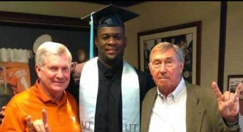 Vince Young graduates from college [photos]