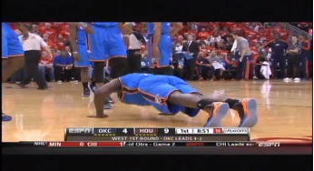 Kendrick Perkins drops down and hits push ups during Rockets vs. Thunder [video]