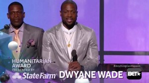 Dwyane Wade receives the 2013 Humanitarian Award at the BET Awards [video]