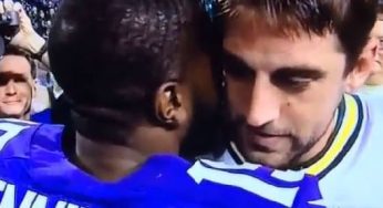 Vikings Greg Jennings gives Aaron Rodgers awkward post game hug [video]