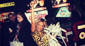Beyoncé celebrates album release at Dave & Busters [photos]