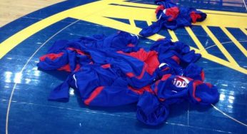 Clippers Dump Shooting Shirts At Center Court Displaying Plain Red Tees As Show Of Solidarity [Video]