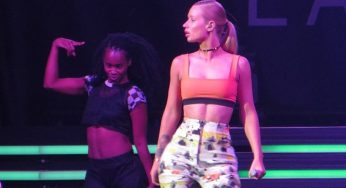 Iggy Azalea Falls Off The Stage During A Performance [Video]