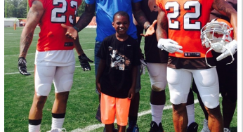 LeBron James hits Up Cleveland Browns Practice [Photos]