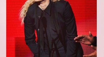 Iggy Azalea wins “Best Hip-Hop” album of year at American Music Awards