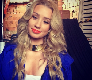 Iggy-leaves-Instagram