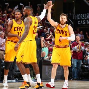 Matt-Dellavedova-Lebron